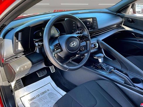 Used 2025 Hyundai Elantra Sport FWD image 19