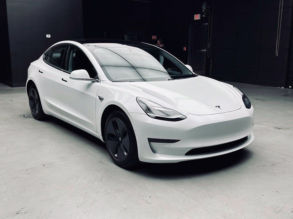 Used 2018 Tesla Model 3 Long Range RWD image 9