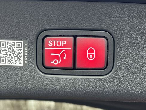 New 2026 Mercedes-Benz GLC 300 4MATIC image 25