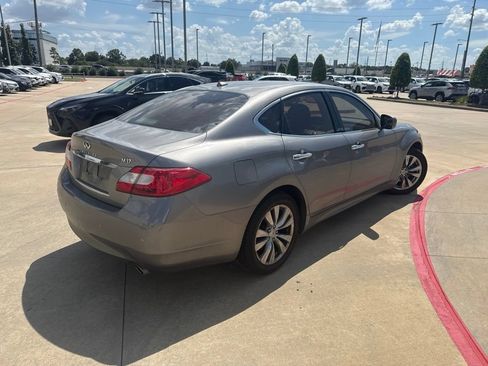 Used 2013 INFINITI M37 w/ Premium Pkg RWD image 2
