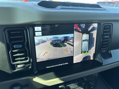 Used 2023 Ford Bronco Wildtrak AWD/4WD image 17