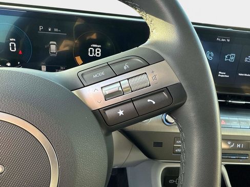 Used 2024 Hyundai Kona SEL image 27