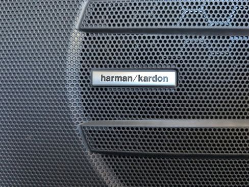 Used 2025 Subaru Ascent Limited image 16