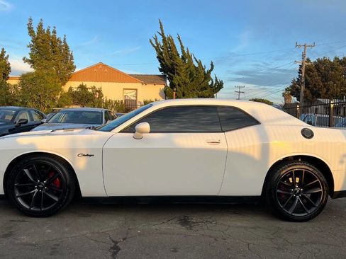 Used 2011 Dodge Challenger R/T image 6