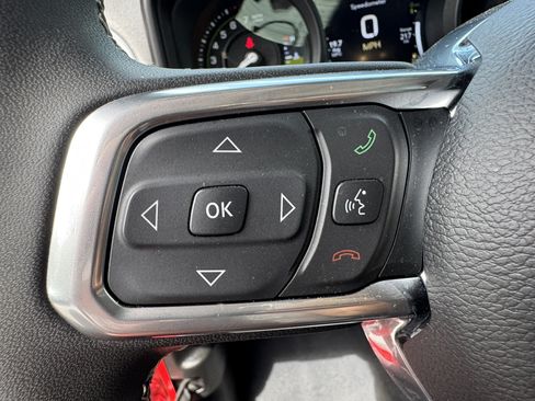 Used 2025 Jeep Wrangler Unlimited Sahara w/ Safety Group AWD/4WD image 30