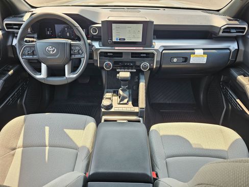 Used 2025 Toyota 4Runner SR5 AWD/4WD image 15