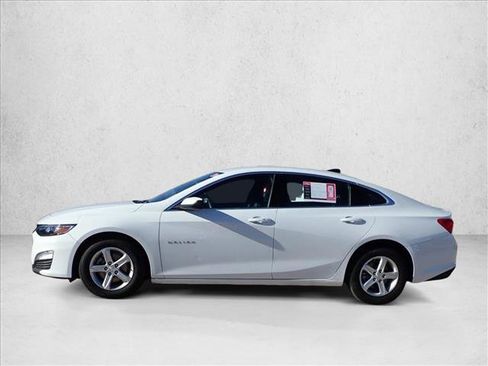 Used 2024 Chevrolet Malibu LS image 2
