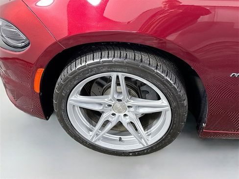 Used 2017 Dodge Charger R/T image 33