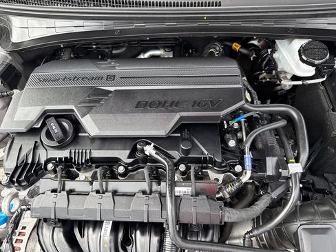 Used 2025 Hyundai Elantra Sport FWD image 37