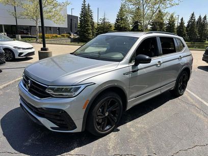 Used 2024 Volkswagen Tiguan SE R-Line
