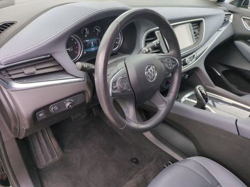 Used 2019 Buick Enclave Essence FWD image 7
