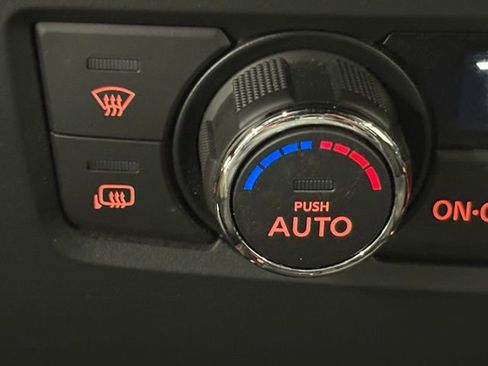 Used 2023 Nissan Frontier PRO-4X w/ Pro Convenience Package AWD/4WD image 26