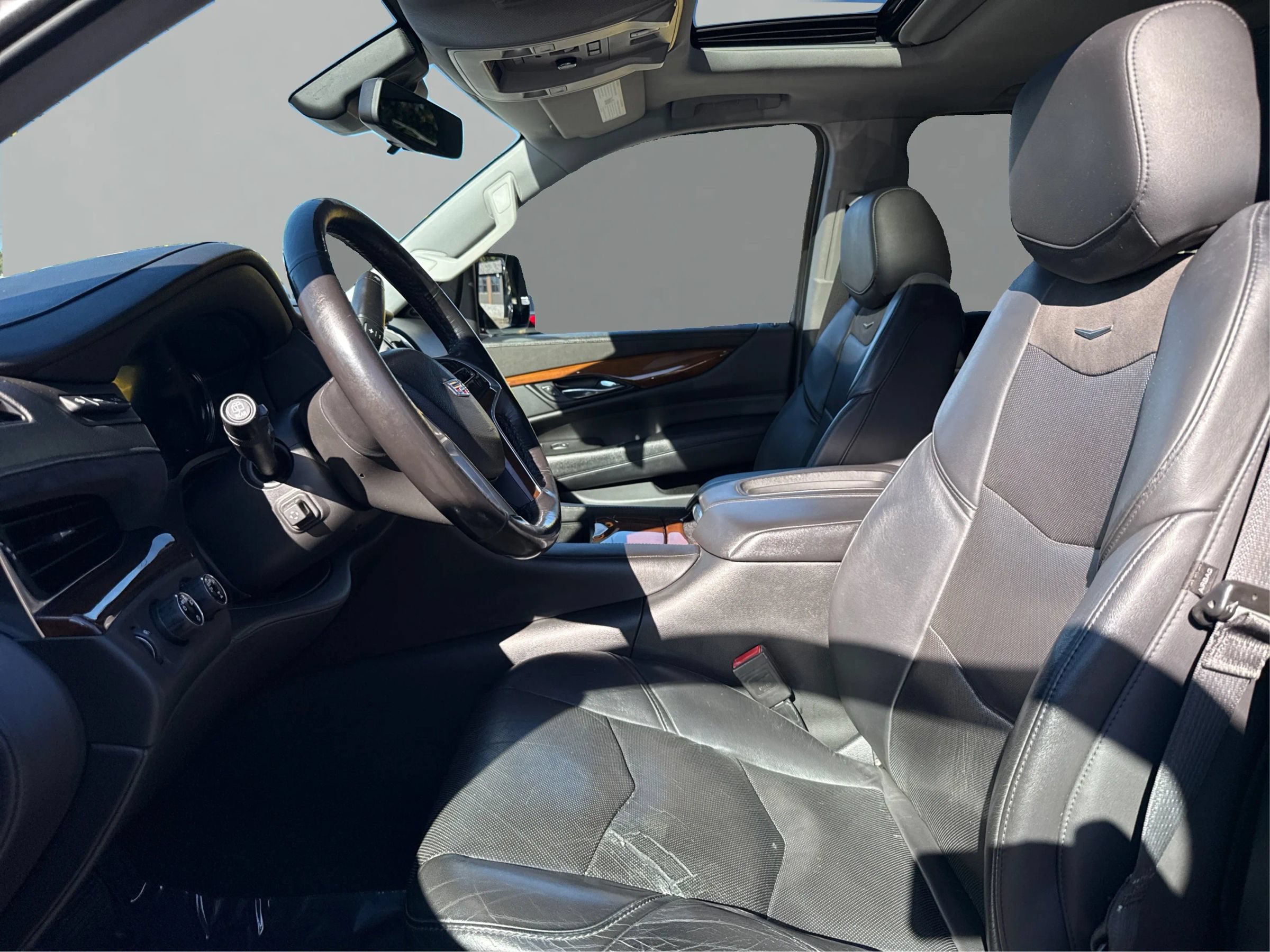 Used 2020 Cadillac Escalade ESV Luxury AWD/4WD image 9