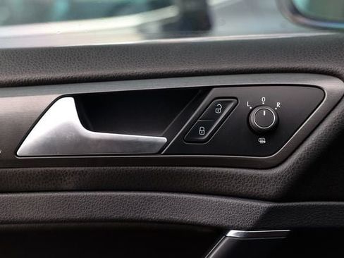 Used 2019 Volkswagen GTI SE FWD image 45