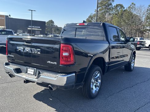 Used 2025 RAM 1500 Big Horn AWD/4WD image 7