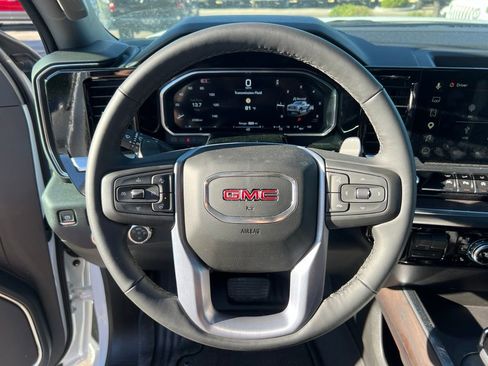 Used 2026 GMC Sierra 1500 SLT w/ SLT Premium Plus Package AWD/4WD image 11