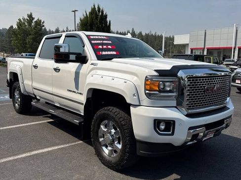 Used 2016 GMC Sierra 3500 Denali w/ Driver Alert Package AWD/4WD image 3