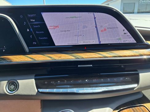 Certified 2023 Cadillac Escalade Premium Luxury Platinum w/ LPO, Radiant Package image 22