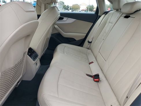 Used 2018 Audi A4 2.0T Premium image 11