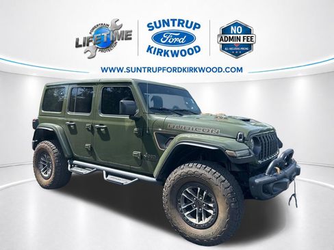 Used 2023 Jeep Wrangler Unlimited Rubicon 392 AWD/4WD image 9