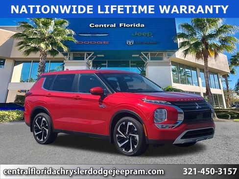 Used 2024 Mitsubishi Outlander SE AWD/4WD image 1