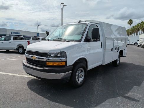 New 2025 Chevrolet Express 3500 w/ Power Convenience Package image 8