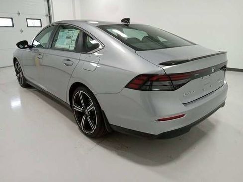 Used 2023 Honda Accord Sport image 5