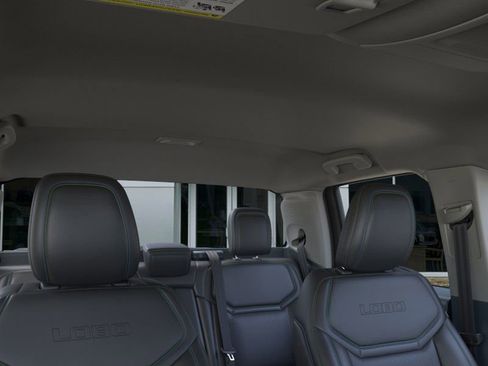 New 2026 Ford Maverick Lobo AWD/4WD image 12