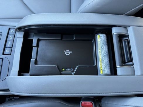 Certified 2022 Toyota Highlander XLE image 25