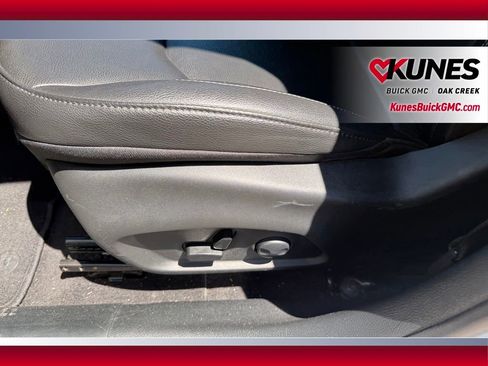 Used 2025 Jeep Compass Limited AWD/4WD image 10