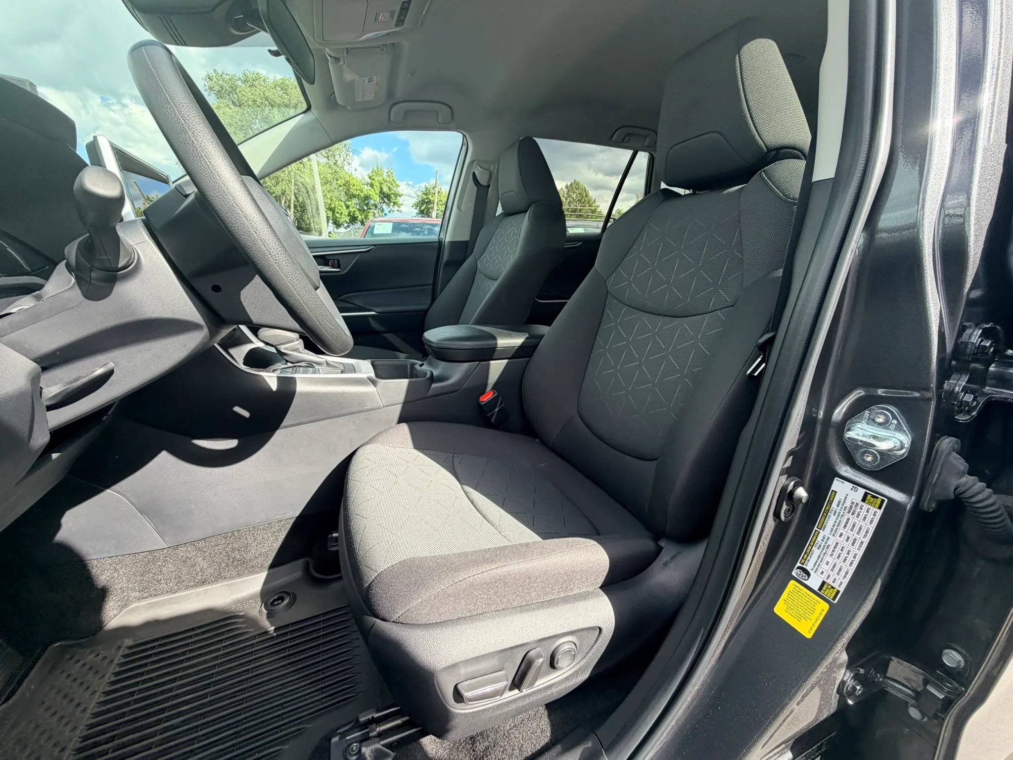 Used 2024 Toyota RAV4 XLE AWD/4WD image 11