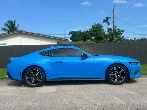 Used 2024 Ford Mustang Coupe RWD image 3