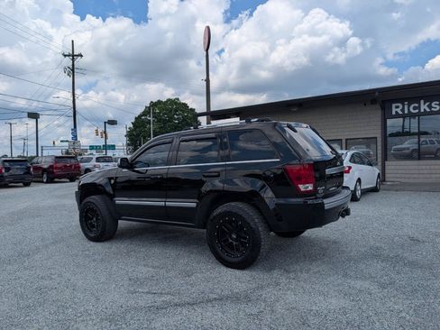 Used 2006 Jeep Grand Cherokee Overland w/ Skid Plate Group AWD/4WD image 9