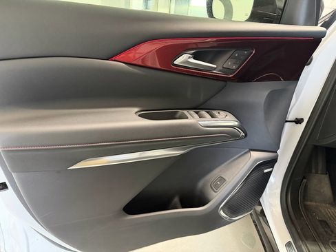 Used 2024 Chevrolet Traverse RS w/ LPO, Floor Liner Package image 10