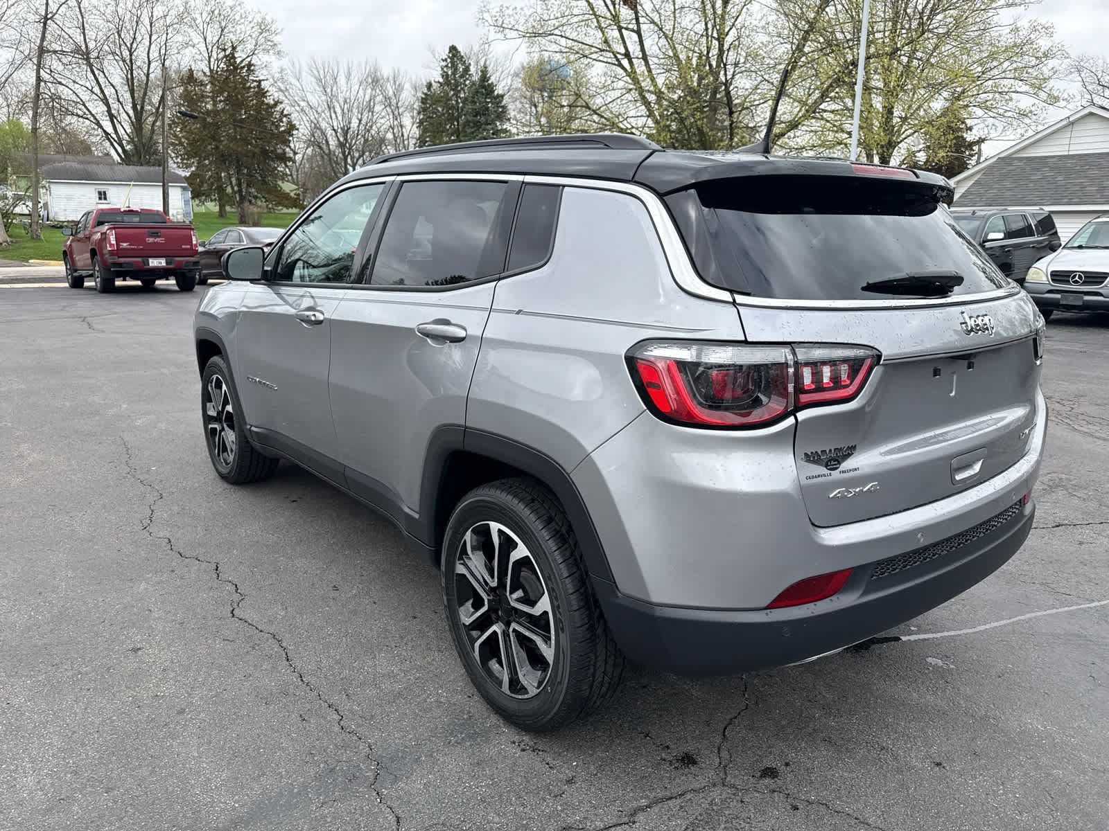 Used 2023 Jeep Compass Limited AWD/4WD image 5