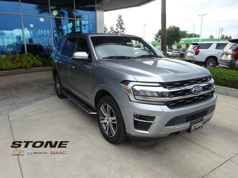 Used 2022 Ford Expedition Limited AWD/4WD image 1