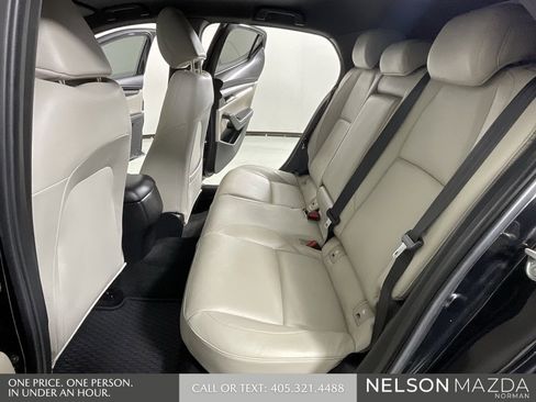 Used 2021 MAZDA MAZDA3 s image 26