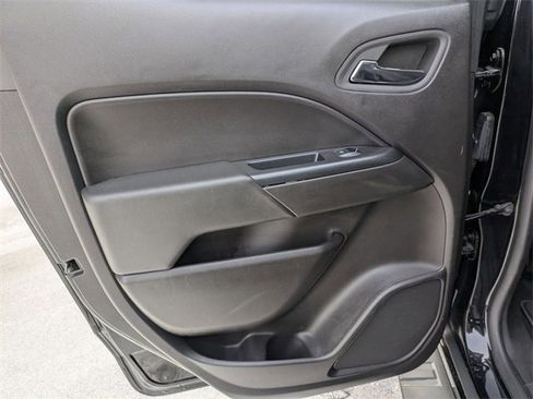 Used 2017 Chevrolet Colorado LT w/ Midnight Edition image 28