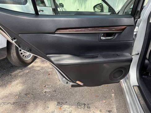 Used 2013 Lexus ES 350 w/ Luxury Pkg FWD image 27