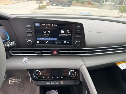 New 2026 Hyundai Elantra Sport FWD image 20