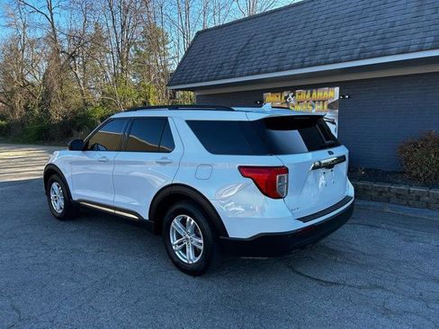 Used 2020 Ford Explorer XLT image 5