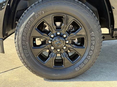 Used 2024 RAM 2500 Limited image 12