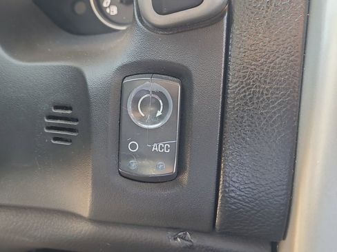 Used 2005 Chevrolet Corvette Convertible w/ Preferred Equipment Group image 24