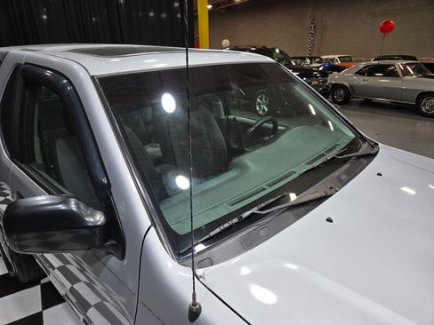 Used 2002 Isuzu Rodeo Sport RWD image 53