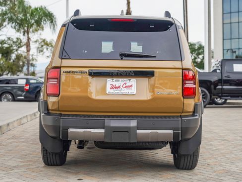 Used 2024 Toyota Land Cruiser image 8