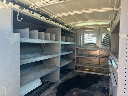 Used 2013 Chevrolet Express 2500 image 8