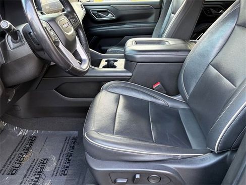 Used 2021 GMC Yukon XL SLT image 11