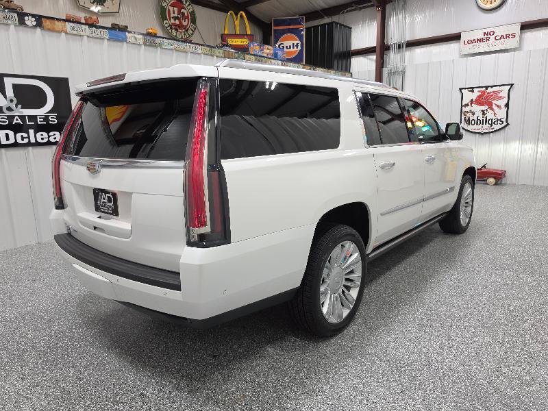 Used 2018 Cadillac Escalade ESV Platinum AWD/4WD image 8