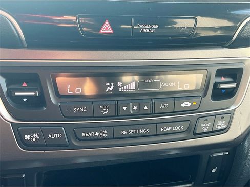 Used 2022 Honda Pilot Special Edition image 15