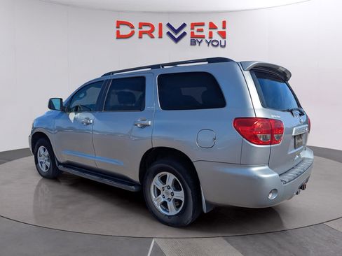 Used 2013 Toyota Sequoia SR5 image 3